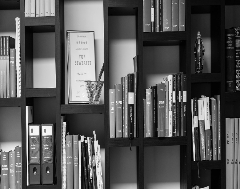Bücherregal_Recht_Wirtschaft